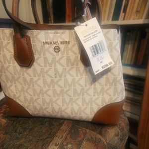 Micheal Kors Handbag